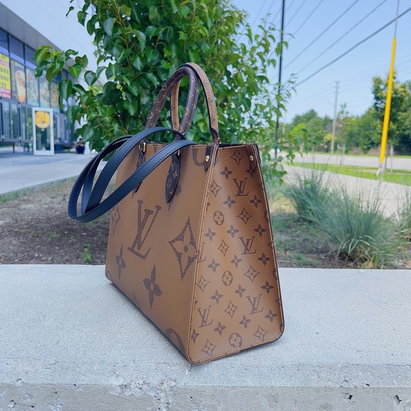 Louis Vuitton Reverse Monogram Giant Onthego MM bag - Picture 4 of 6